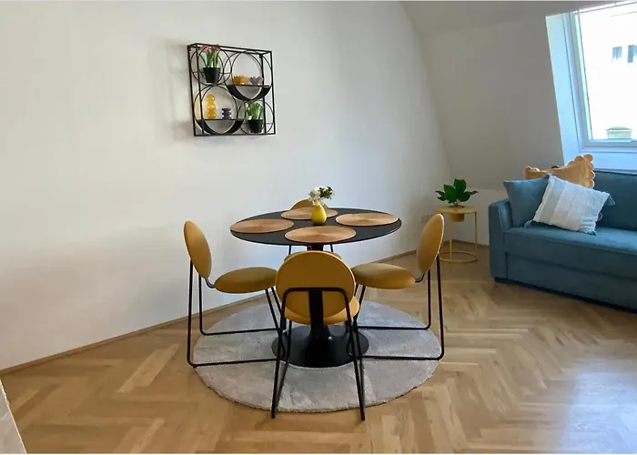 Freshly Renovated Apartment In Trendy Area L Hg21
