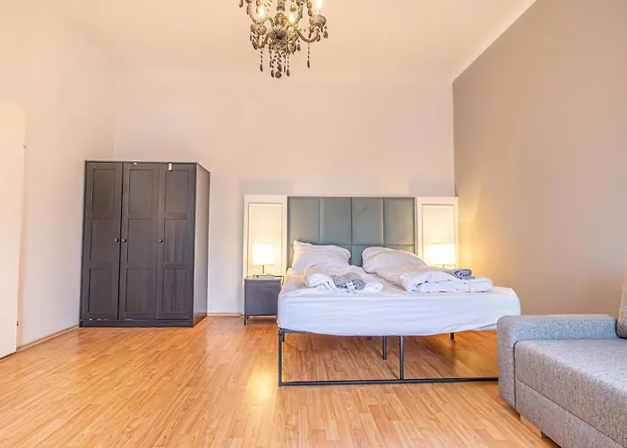 Enjoy The Danube And Prater Stern From Our 1Br Gem