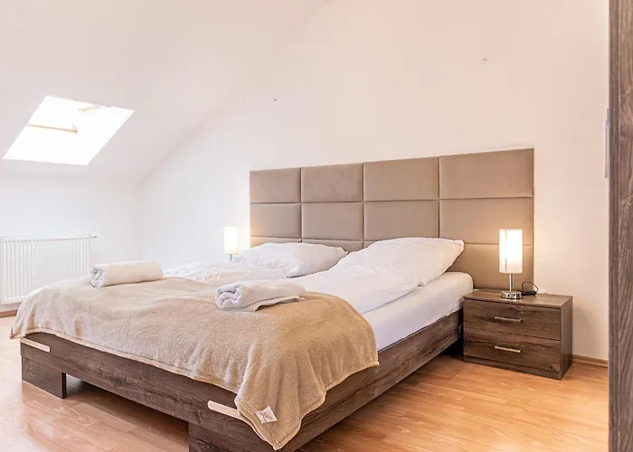 Spacious 2Br Apt Great Location - Near Schoenbrunn