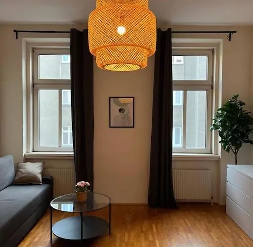 Stylish Apartment - Free Parking & Netflix