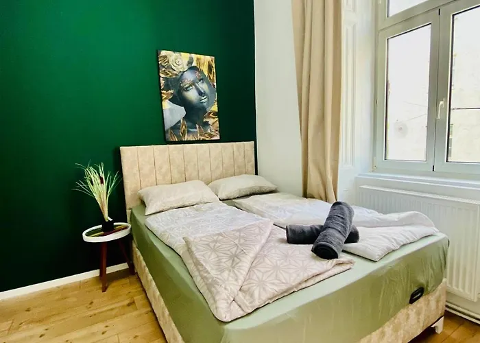 8 Fully Equipped Studio Apt W Terrace Margareten