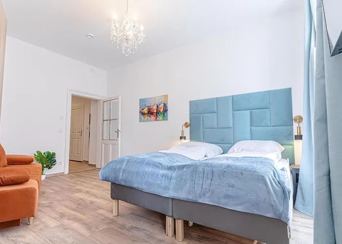 Cost Effective City Life 1Br In Classic Building