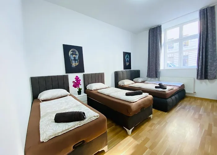 Family Studio In Schoenbrunn Area