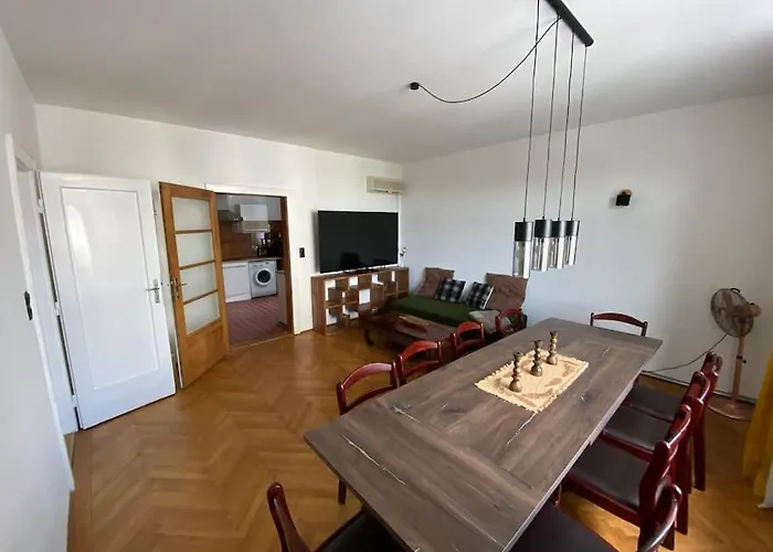 Herrenhaus Hoeniger Flughafen 11Min/Wienmitte 12Min