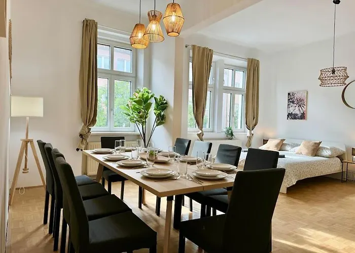 130 M2 Spacious 5 Bedroom Apartment