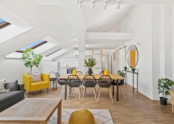 Spacious Apartment Next To Shopping Mall With Balcony