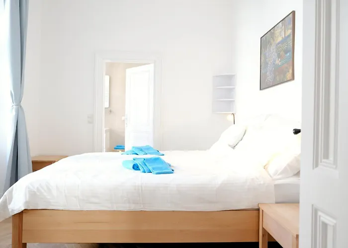 Design One Bedroom Apartment In Vienna