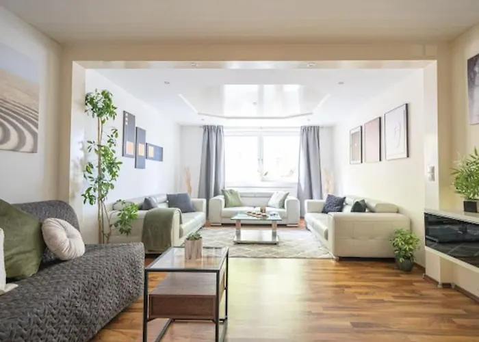 Big Luxury 3Br Near Center