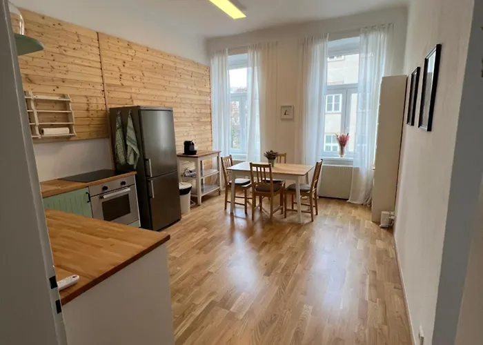 Charming New Apartment In Vienna Next To Stadthalle