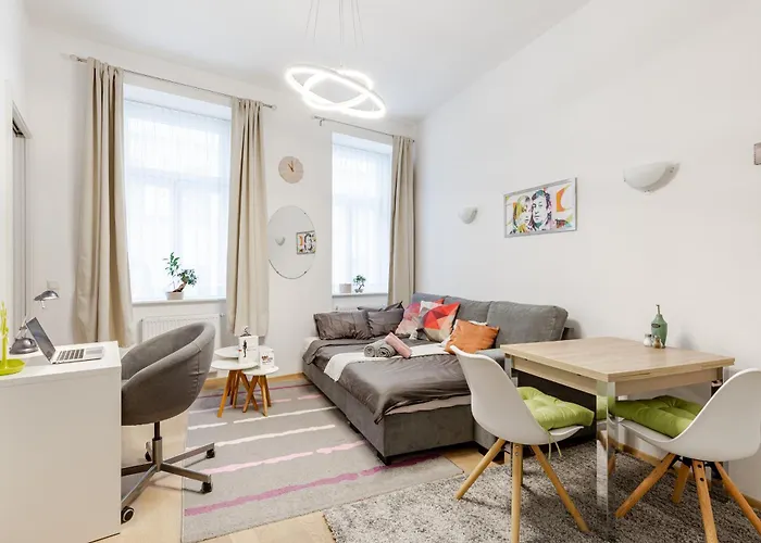 Chic Parisienne A Vienne - French Flair In The Heart Of Vienna