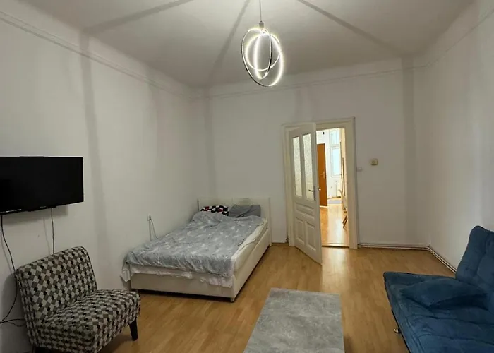 Comfy 1-Bedroom Apartment, 10 Min To Westbahnhof