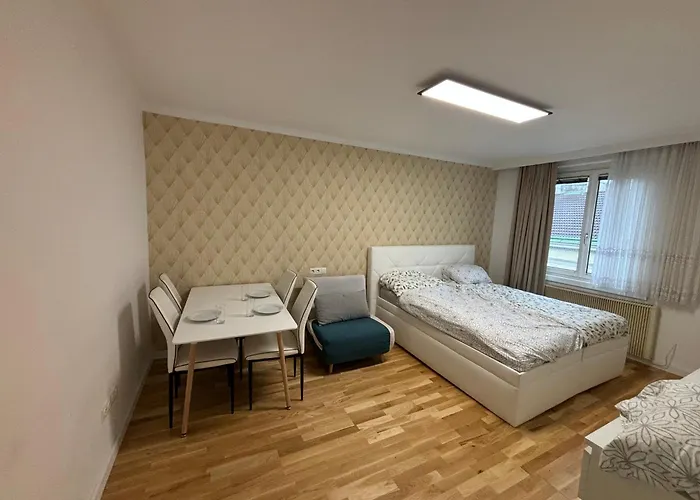 Exclusive Serviced Flat On Taborstrasse