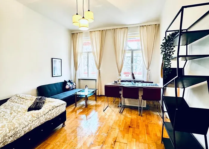 2Br Apartment For 6 People, Only 17 Minute Walk To Schoenbrunn