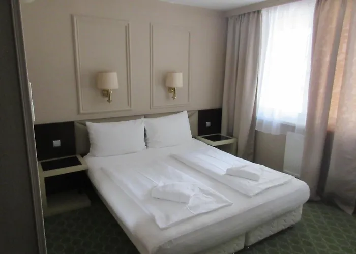 Hotel Attache L Contactless Check-In