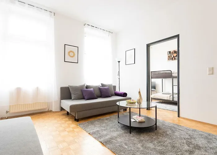 Lovely Two Level Apartment For Families