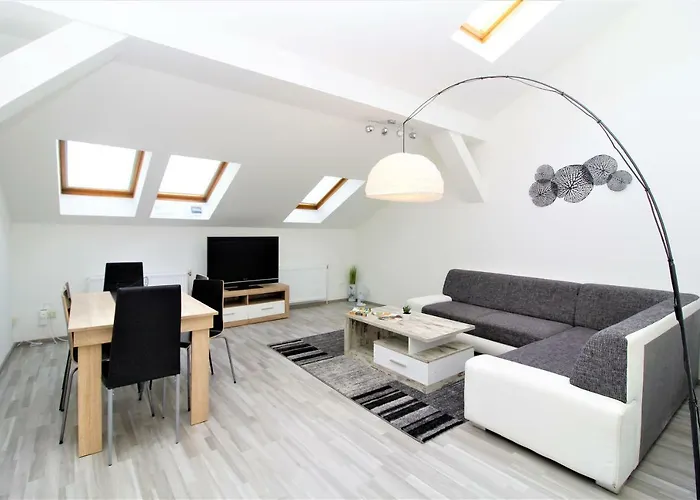 Gold: Penthouse Apartment Volkertmarkt