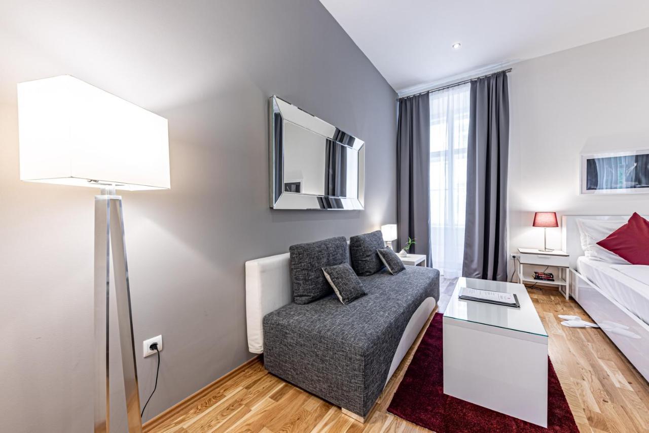 Aparthotel The Levante Rathaus 4*