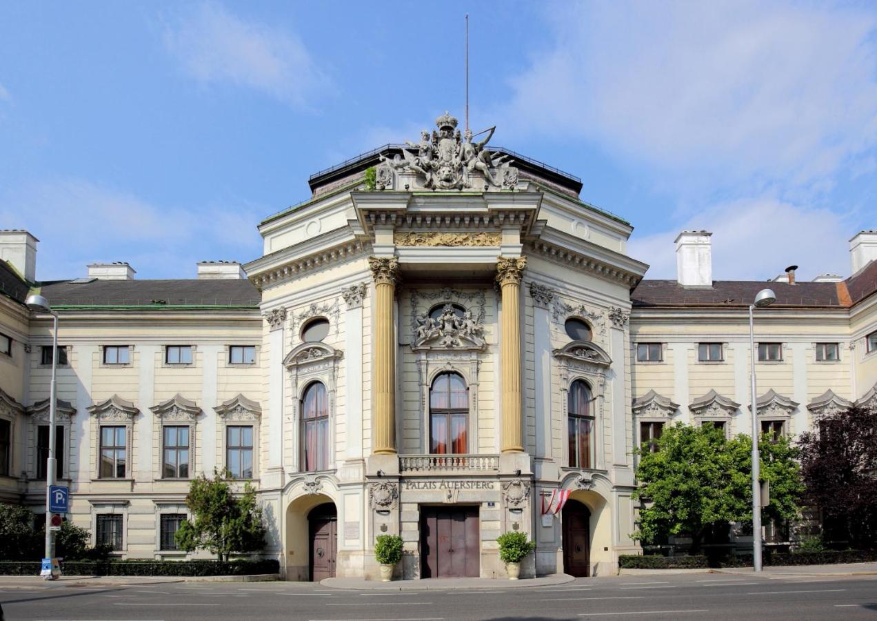 The Levante Rathaus Aparthotel