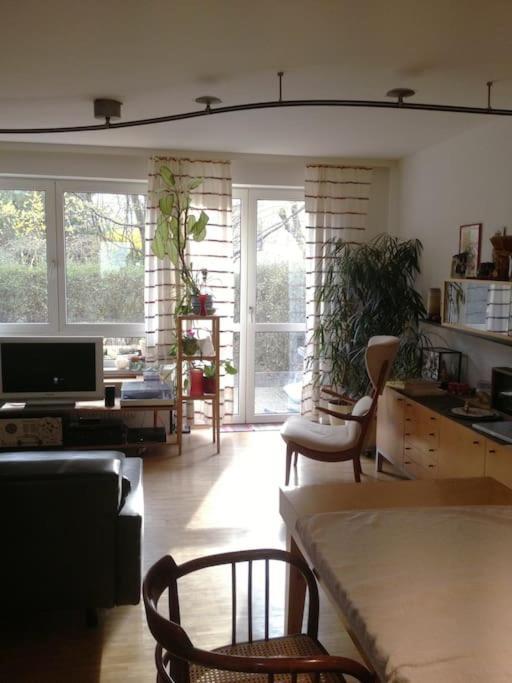 Bed & Breakfast In Maisonette With Garden, Parking Place