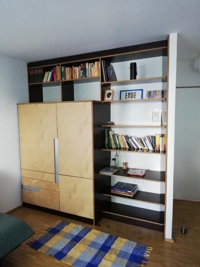 Bed & Breakfast In Maisonette With Garden, Parking Place *