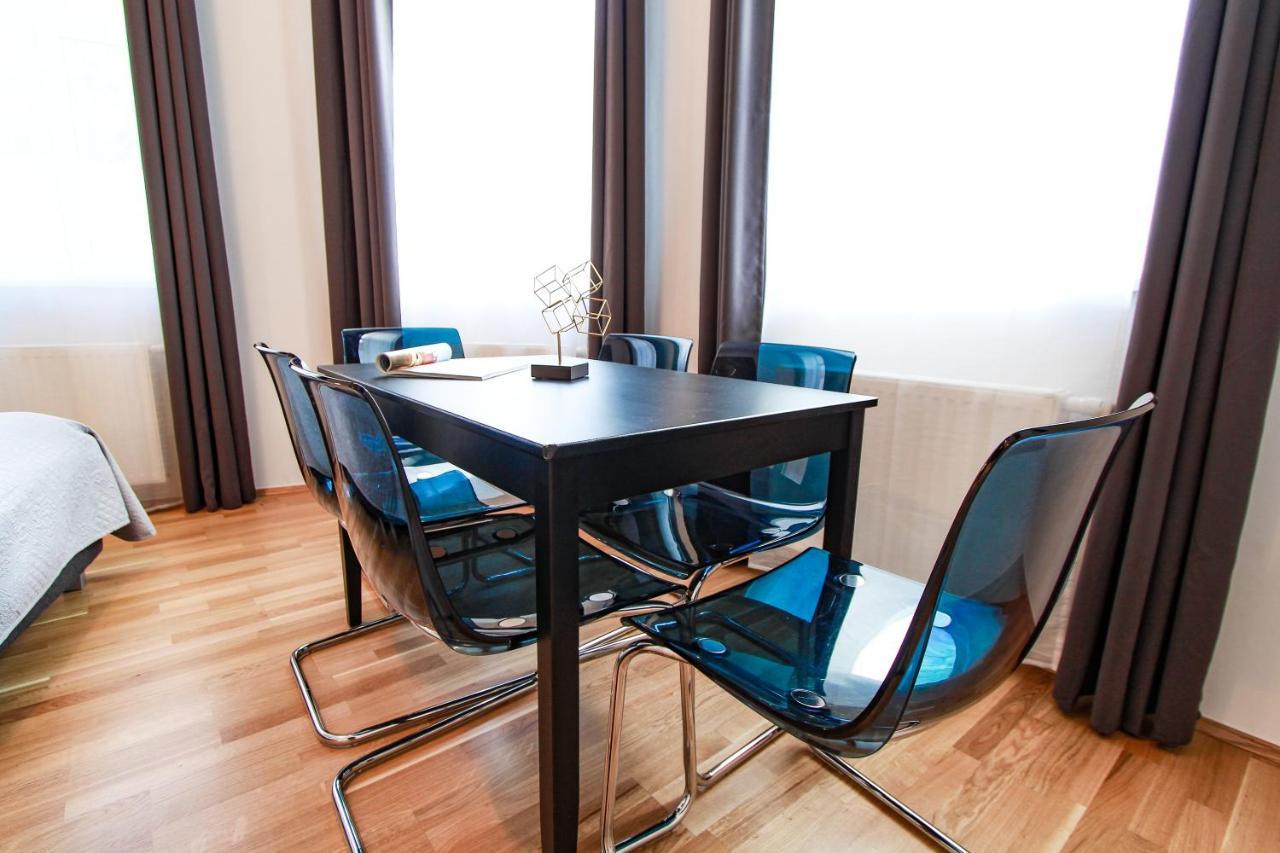 Familienplatz I Contactless Check-in Apartment Vienna