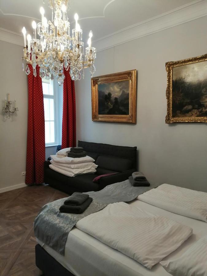 Living Center Viena