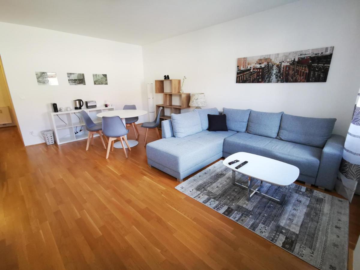 New 43m2 Stylish - 15 Min To City Center Apartment