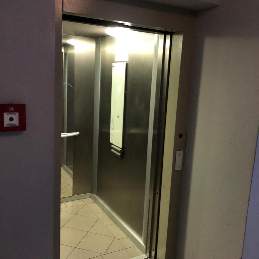 New 43m2 Stylish - 15 Min To City Center *