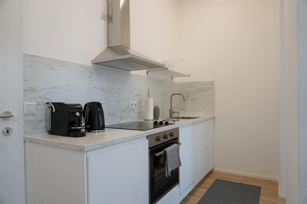 Modern 2br - Full Kitchen - Schoenbrunn Area - 15 Mins To Center * Viena