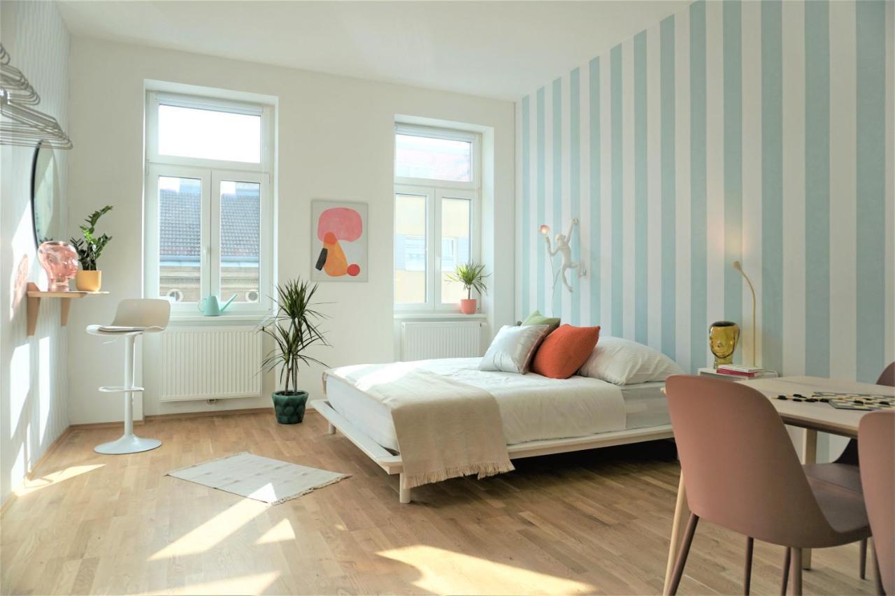 Modern 2br - Full Kitchen - Schoenbrunn Area - 15 Mins To Center * Viena