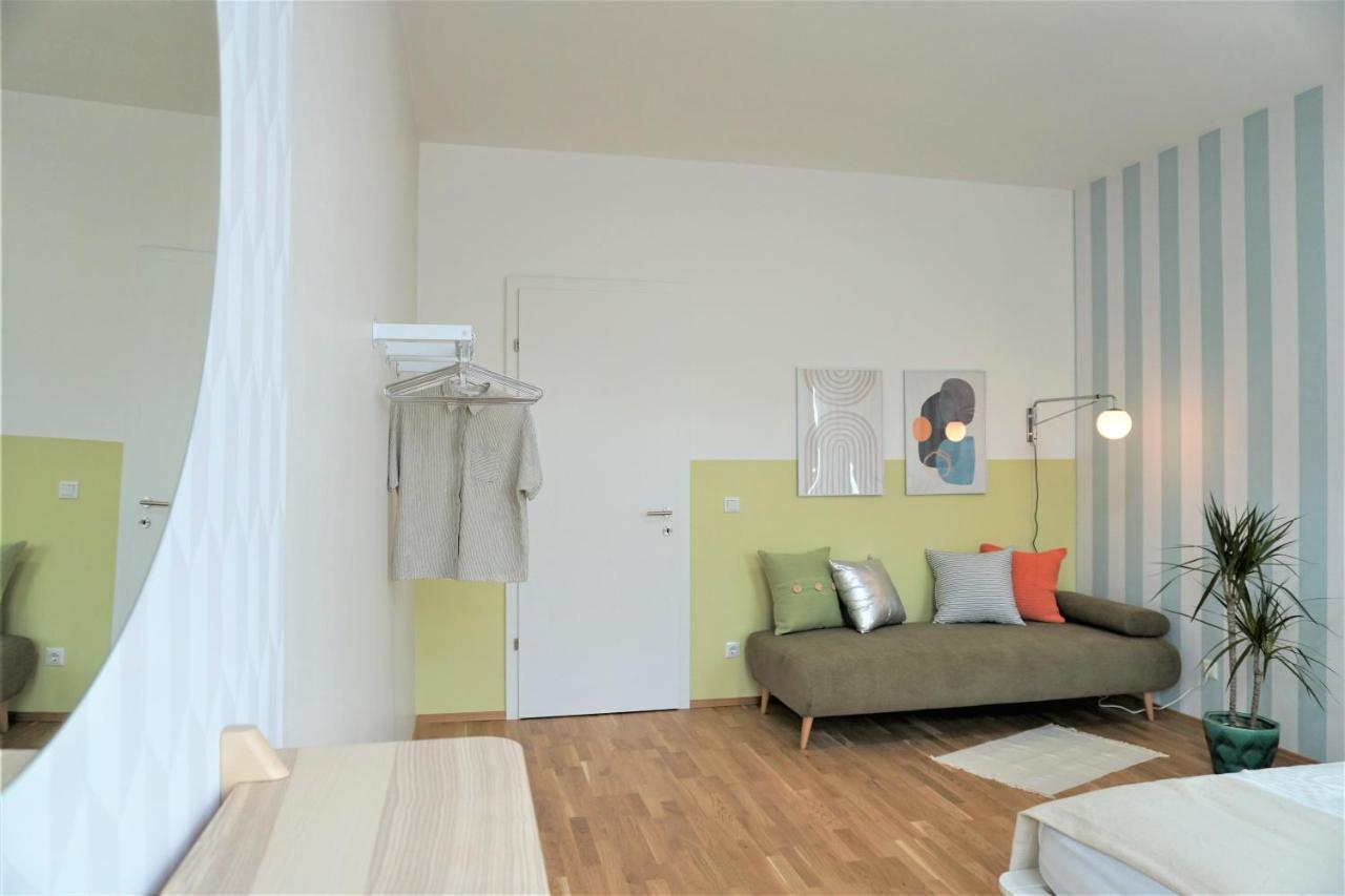 Modern 2br - Full Kitchen - Schoenbrunn Area - 15 Mins To Center *