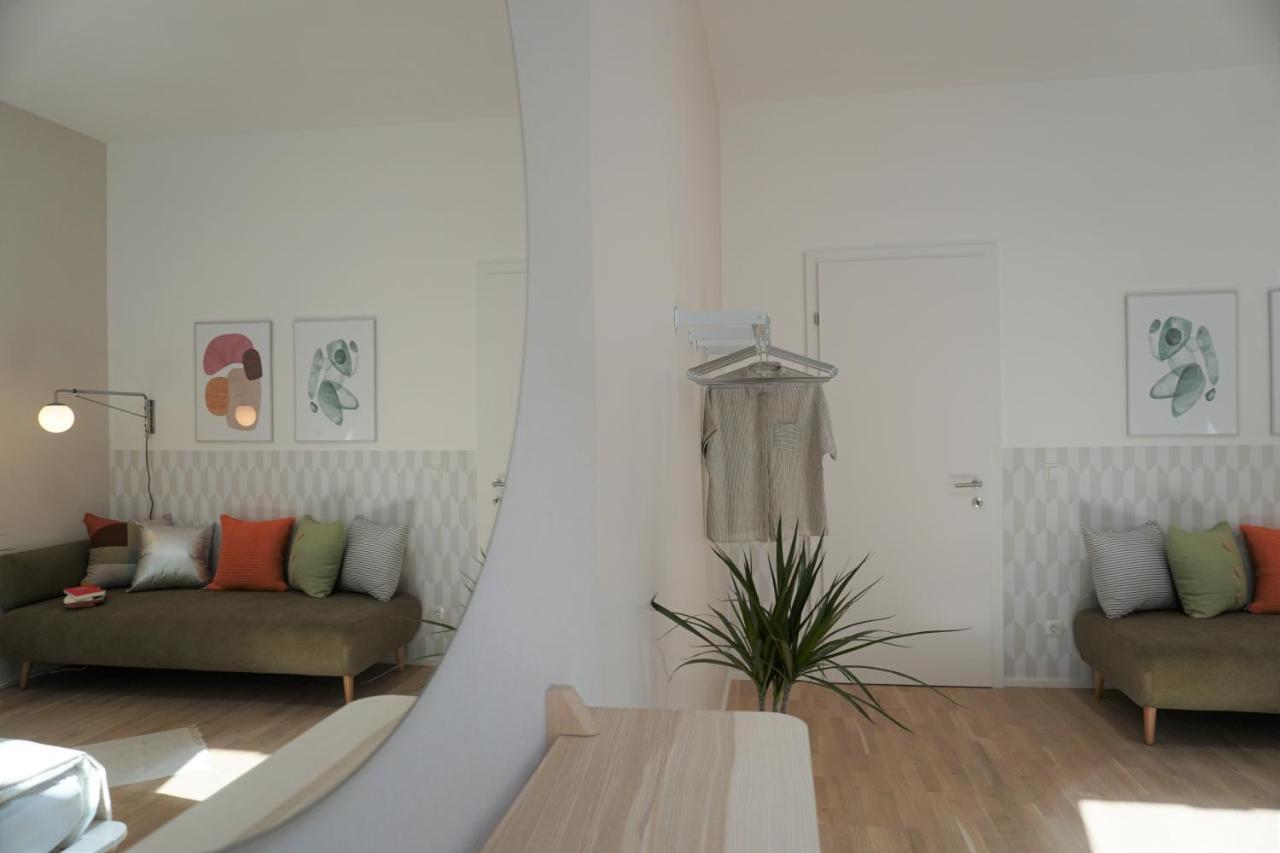 Modern 2br - Full Kitchen - Schoenbrunn Area - 15 Mins To Center Apartamento Viena
