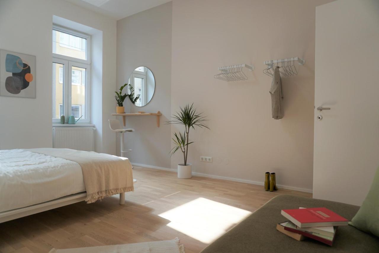 Modern 2br - Full Kitchen - Schoenbrunn Area - 15 Mins To Center *