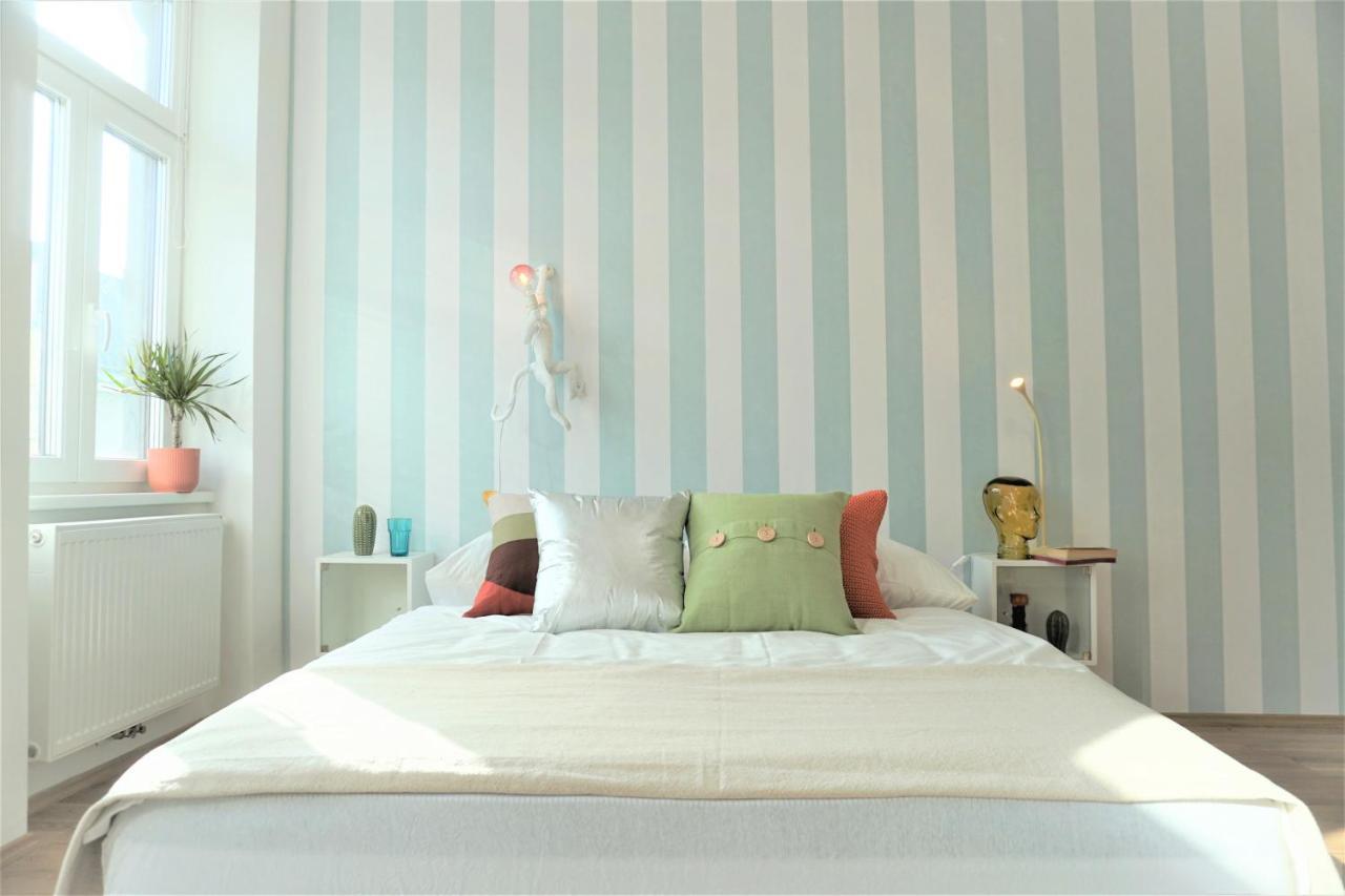 Apartamento Modern 2br - Full Kitchen - Schoenbrunn Area - 15 Mins To Center *