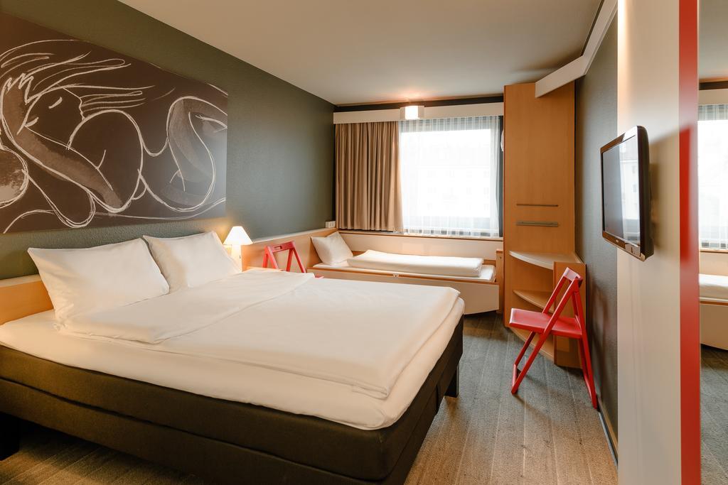 Ibis Wien