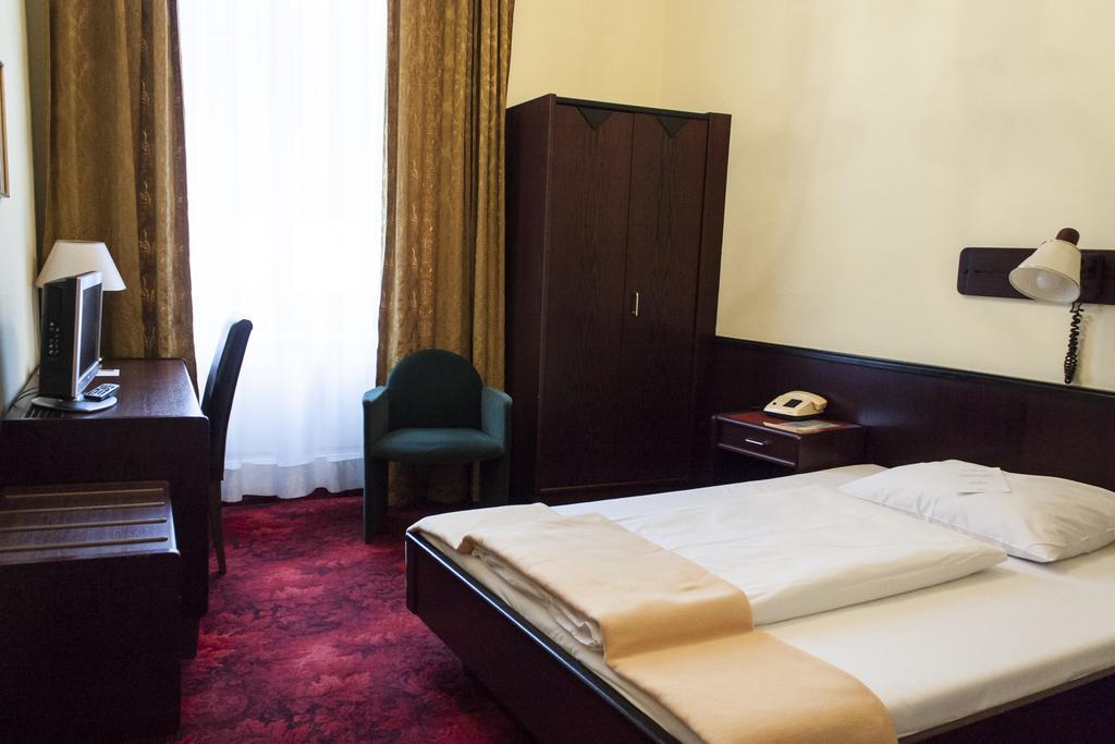Hotel Furstenhof 3*