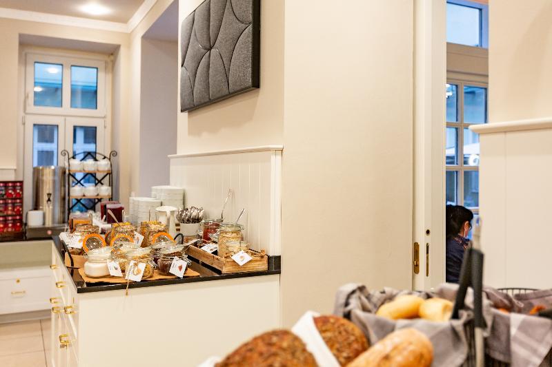 Hotel Josefshof Am Rathaus 4*