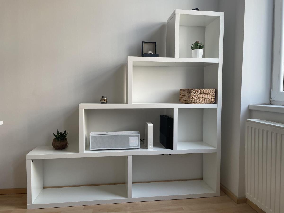 Central Sunny Flat With Free Parking Apartment *