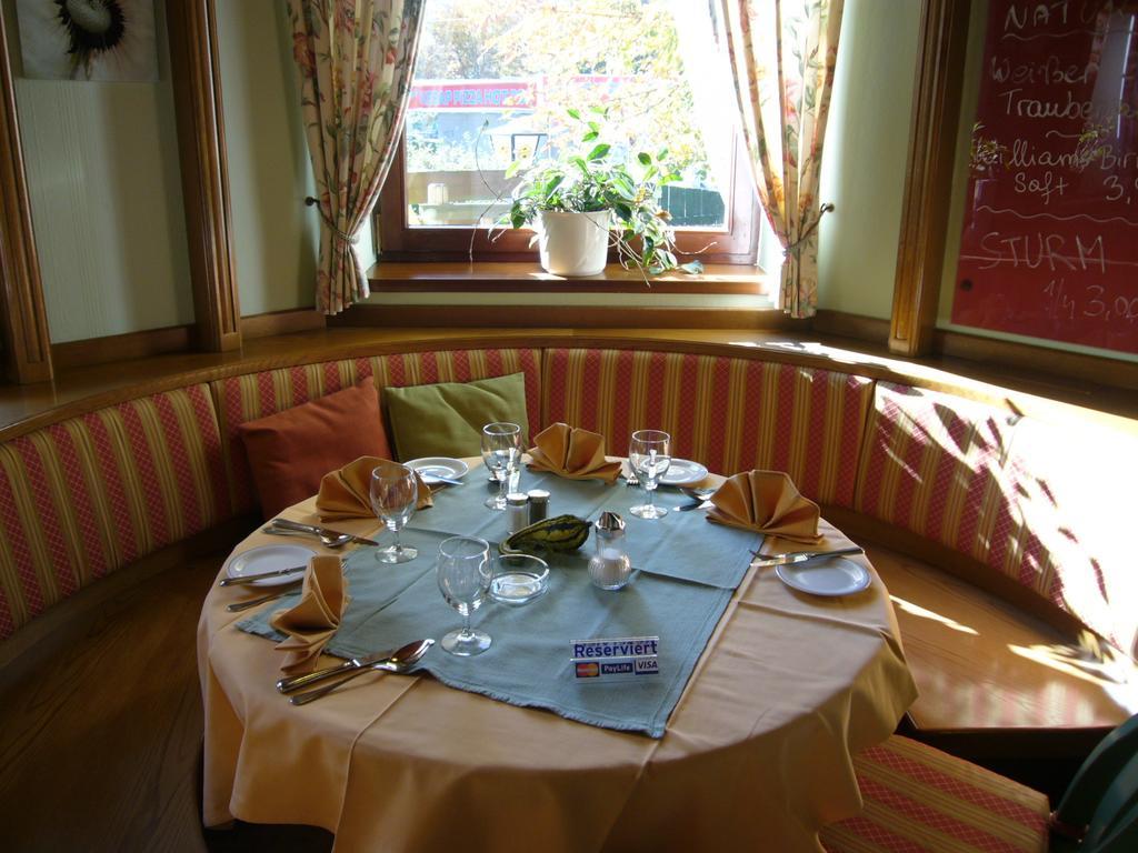 Strebersdorferhof Hotel