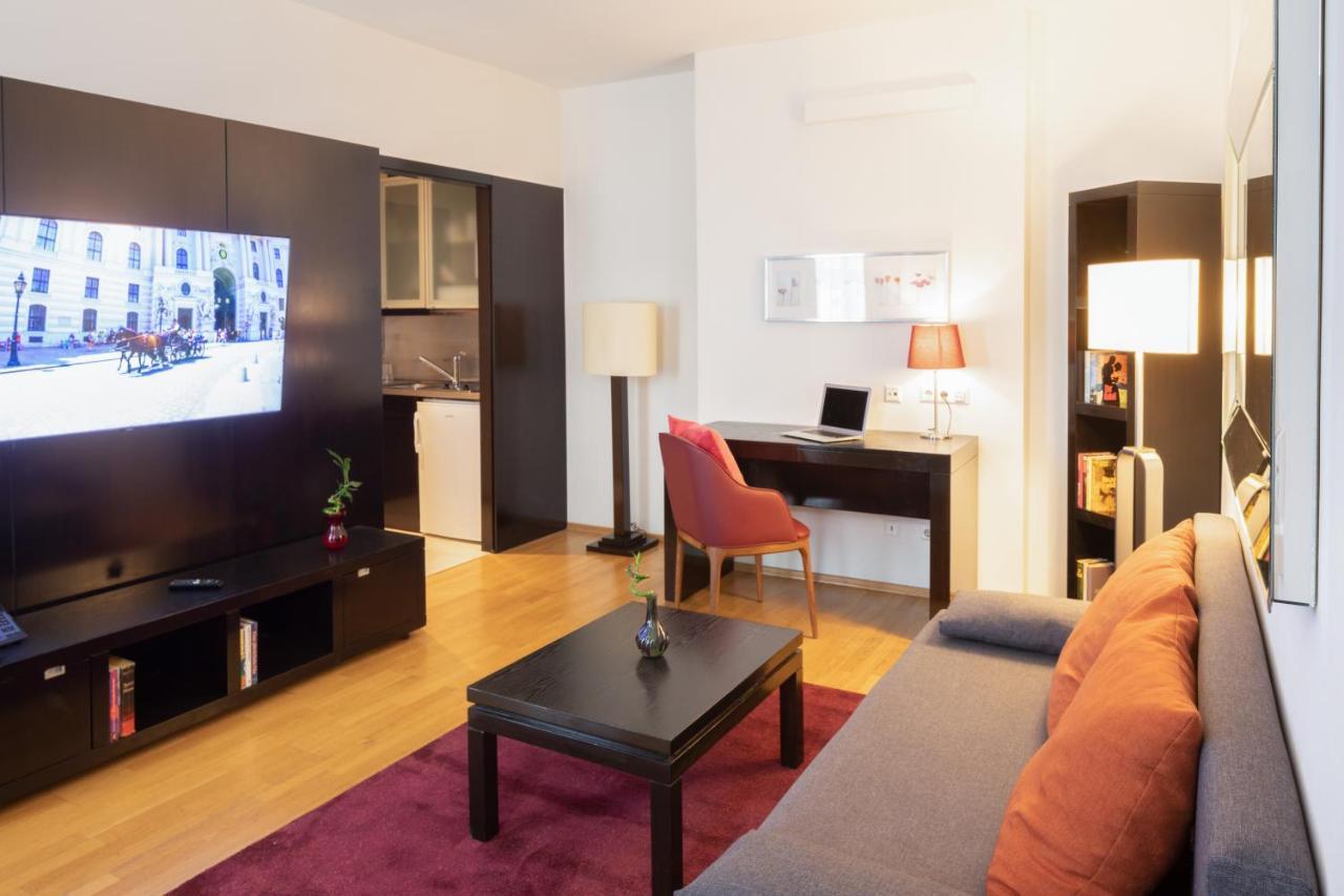Aparthotel The Levante Rathaus 4*