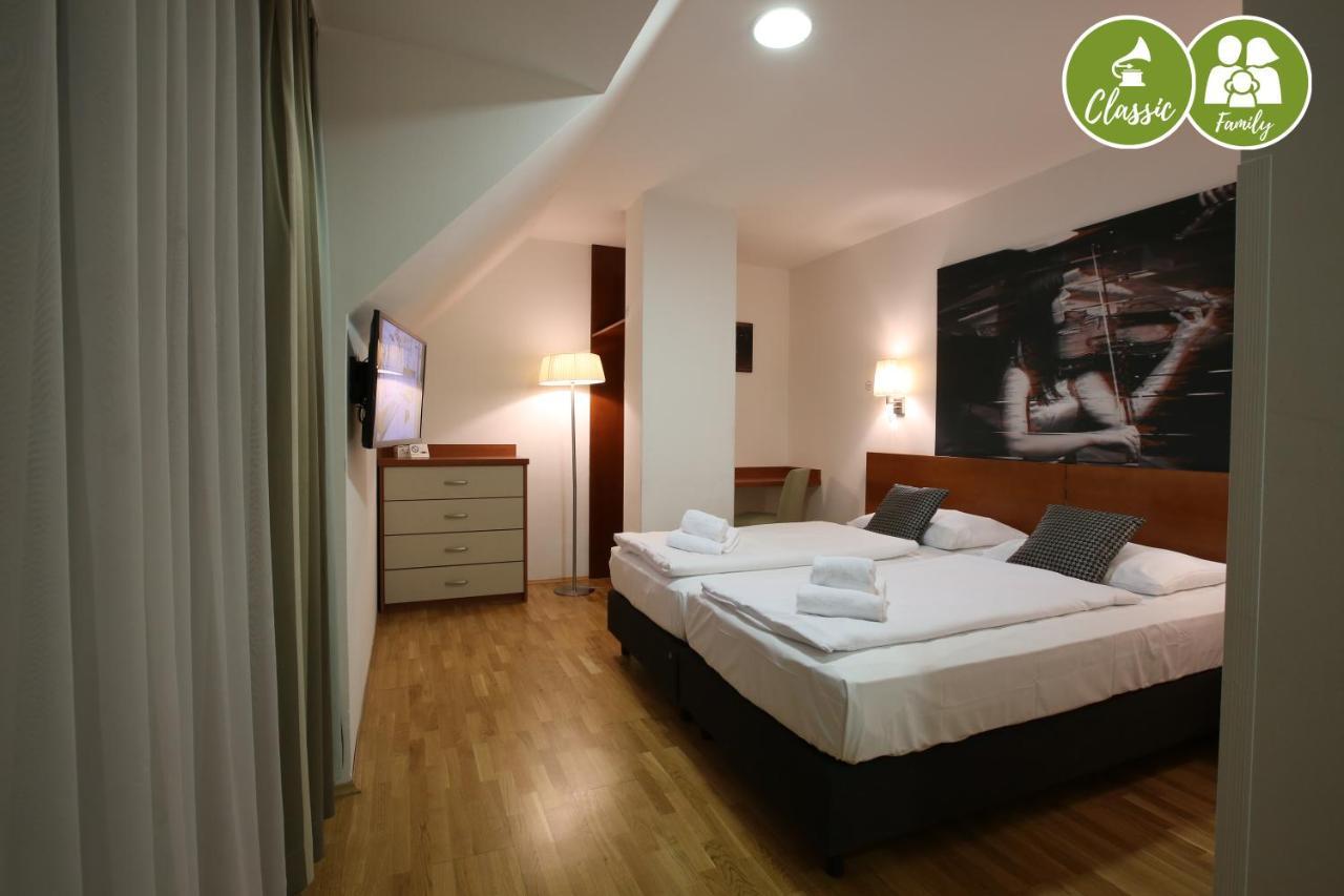 Arte Stadthalle 4*