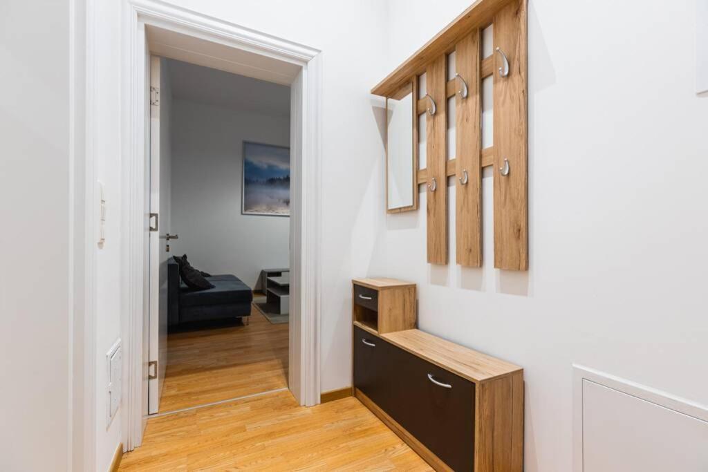 Apartment Family Next To Danube River Vienna