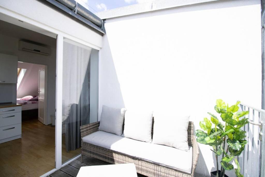 Sunny & Cozy Penthouse With Balcony L Dg4'14 *