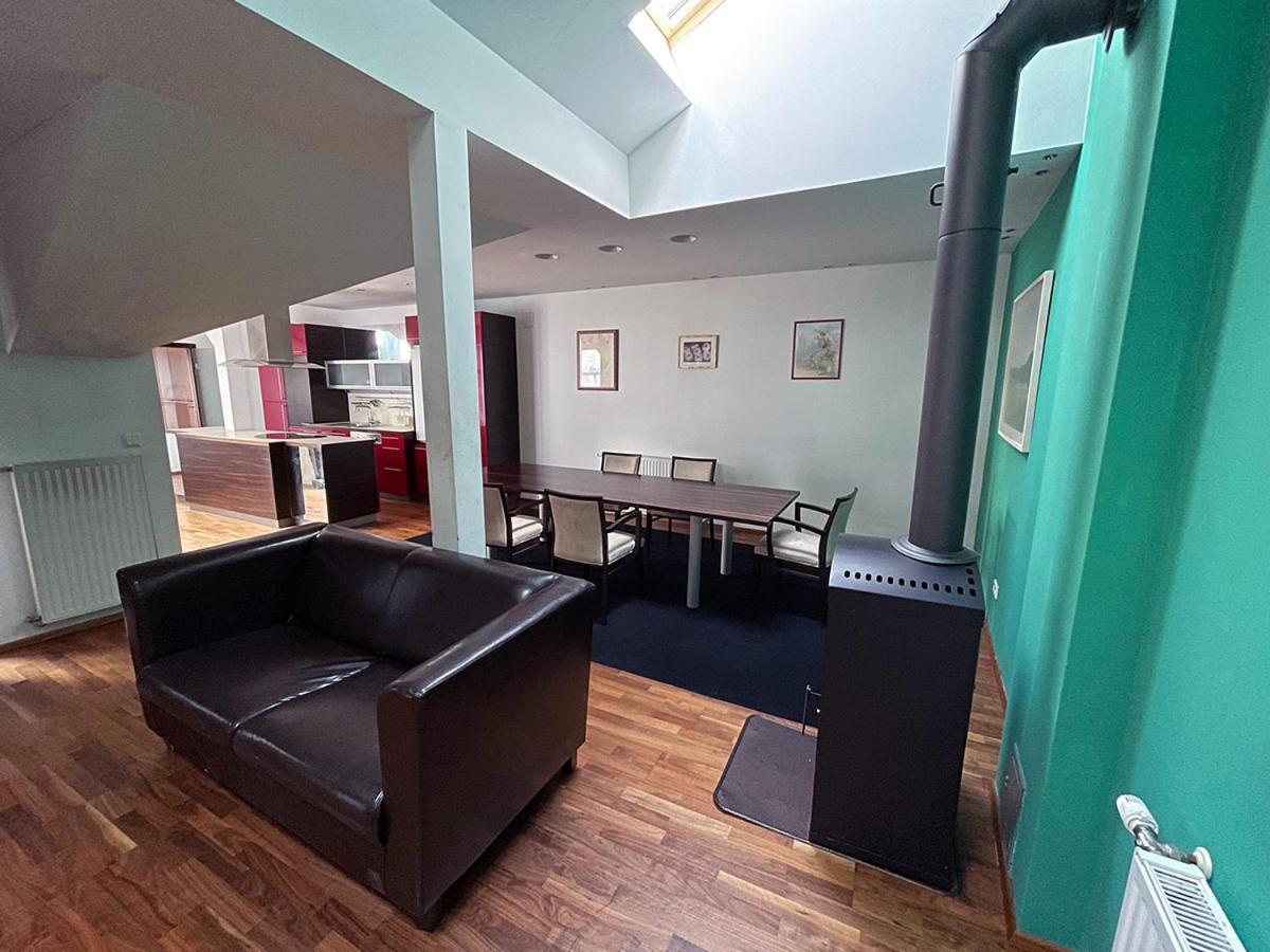 Metro Apartments Vienna Hostel *