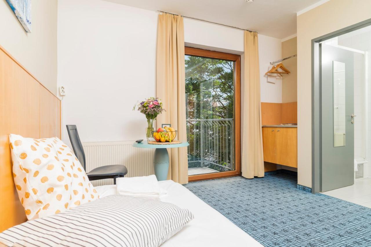 Art Hotel 3*