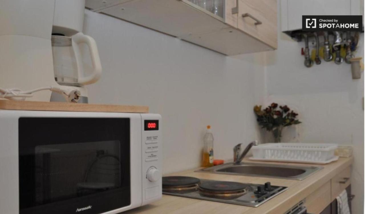 Backpackers Oasis Hostel *