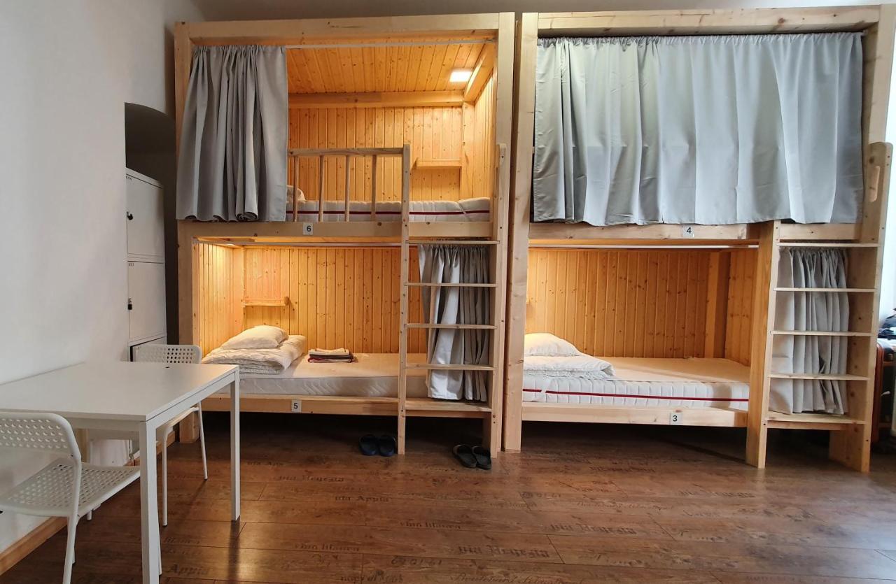 7brunnen Beds & Albergue