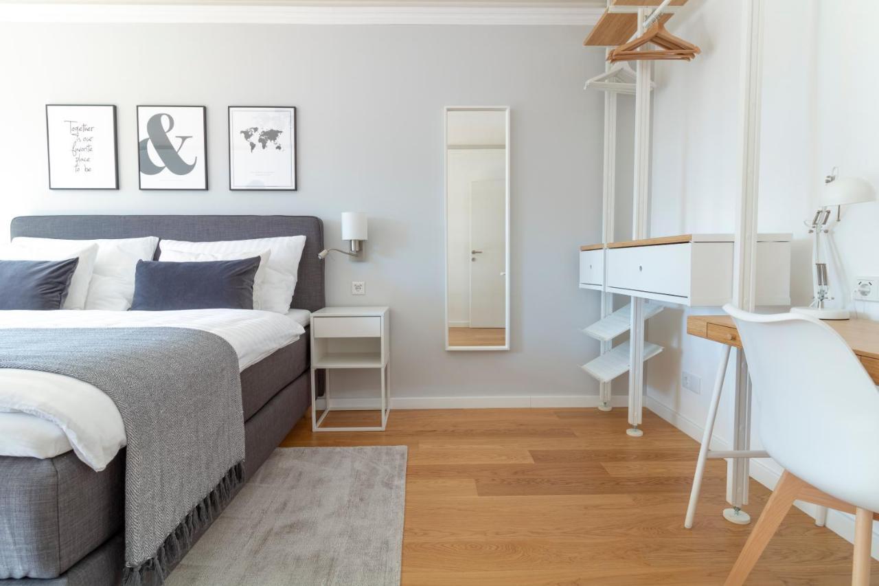 Boutique Sky Apt. With Balcony / Spot *