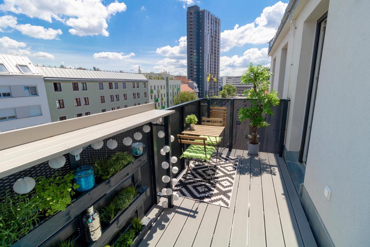 Boutique Sky Apt. With Balcony / Spot * Vienna