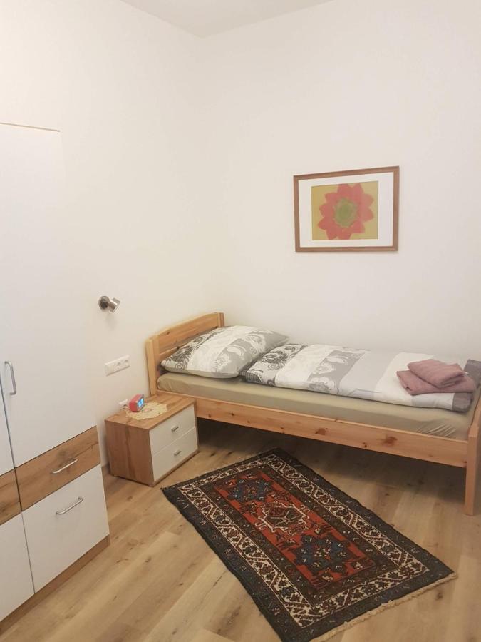 Gerald's 16 Apartment